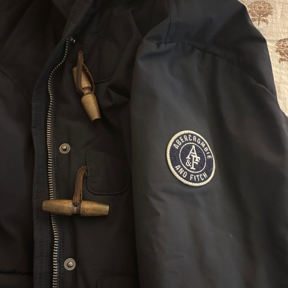 Abercrombie & Fitch Navy Puffer Coat with Faux Fur Trim - Picture 5 of 6